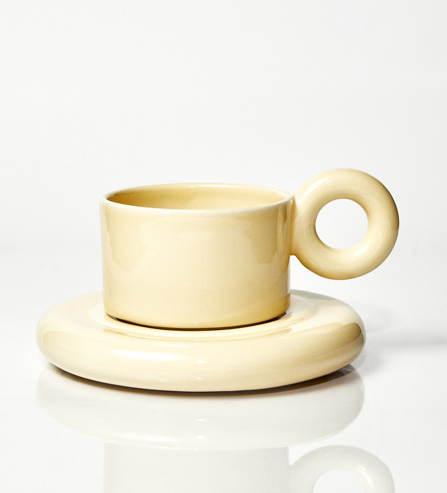 Kubek ceramiczny plus spodek Jackie / Butter/ ręcznie wytwarzane