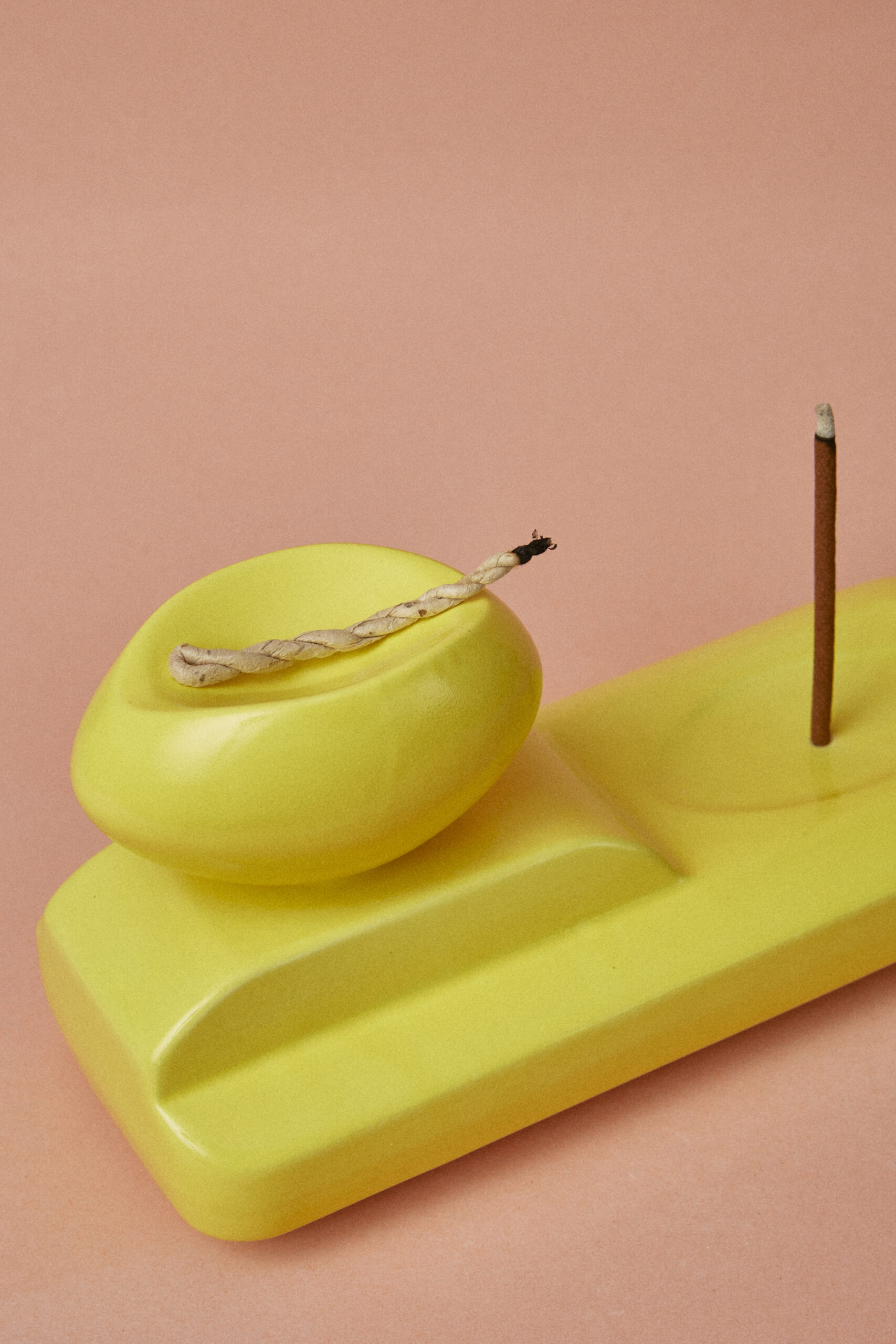 Kadzielnica ceramiczna Bloom/ Acid Yellow/ ręcznie wytwarzana - obrazek 2