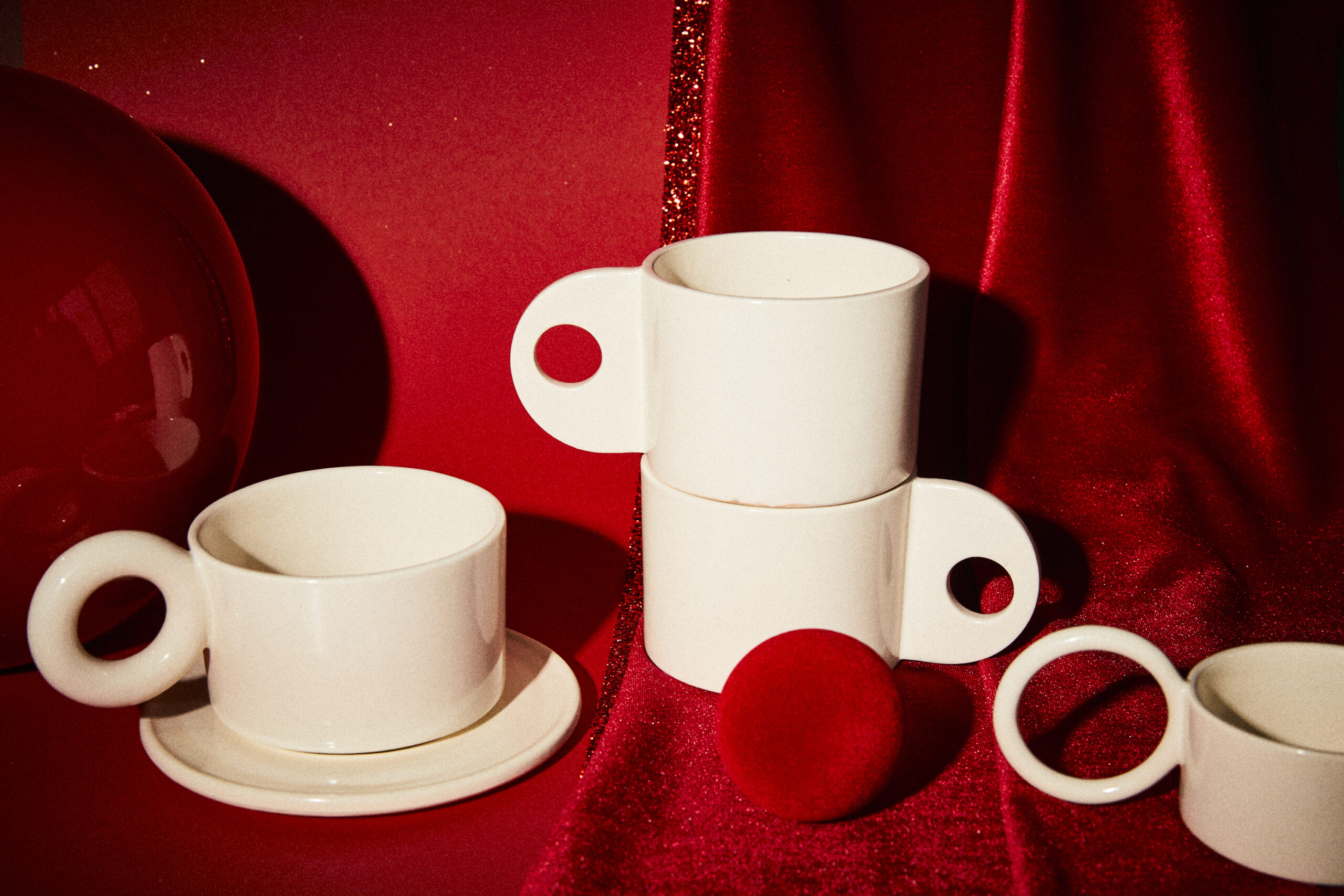 Filiżanka ceramiczna Baub /Shiny White/ ręcznie wywarzana - obrazek 3