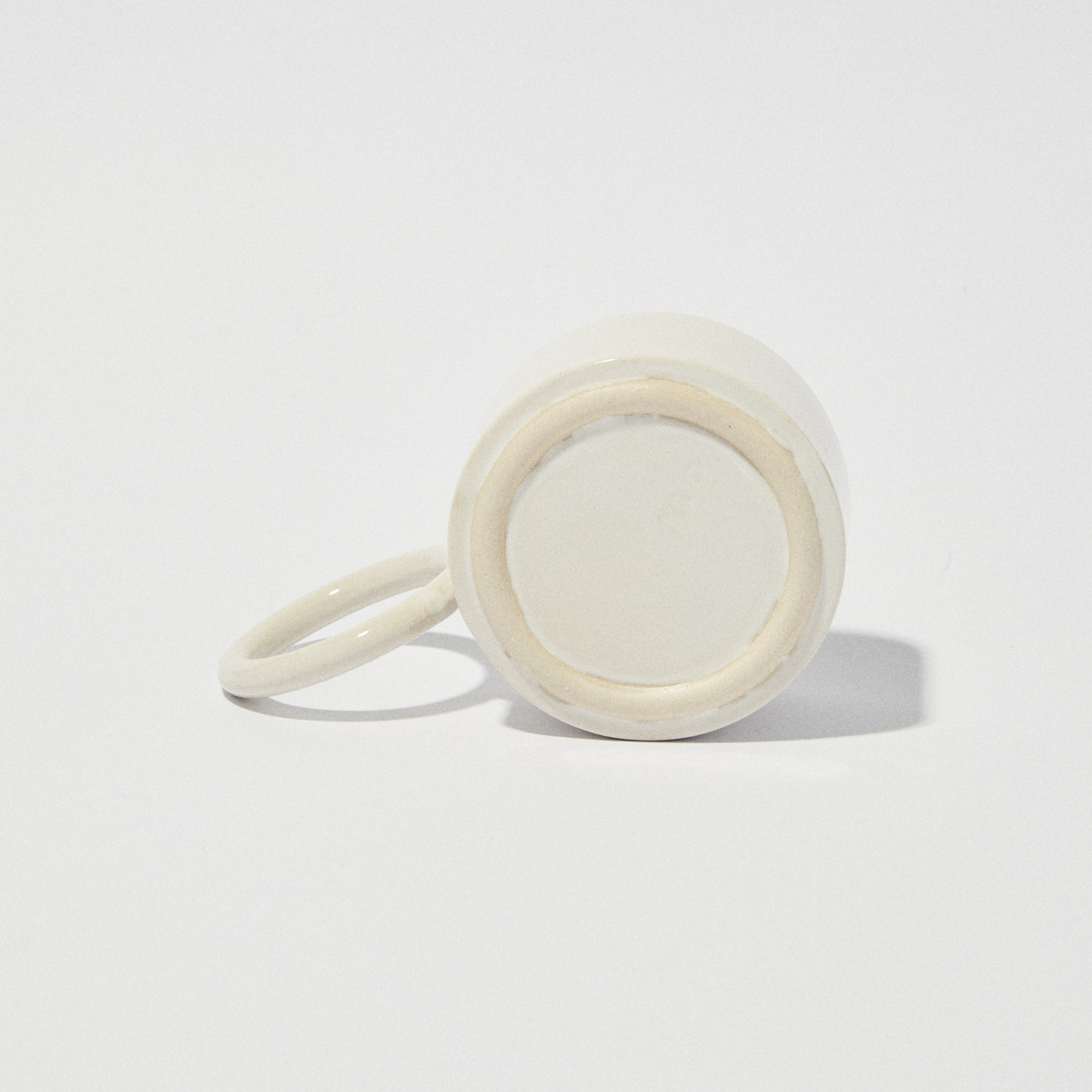 Filiżanka ceramiczna Baub /Shiny White/ ręcznie wywarzana - obrazek 2