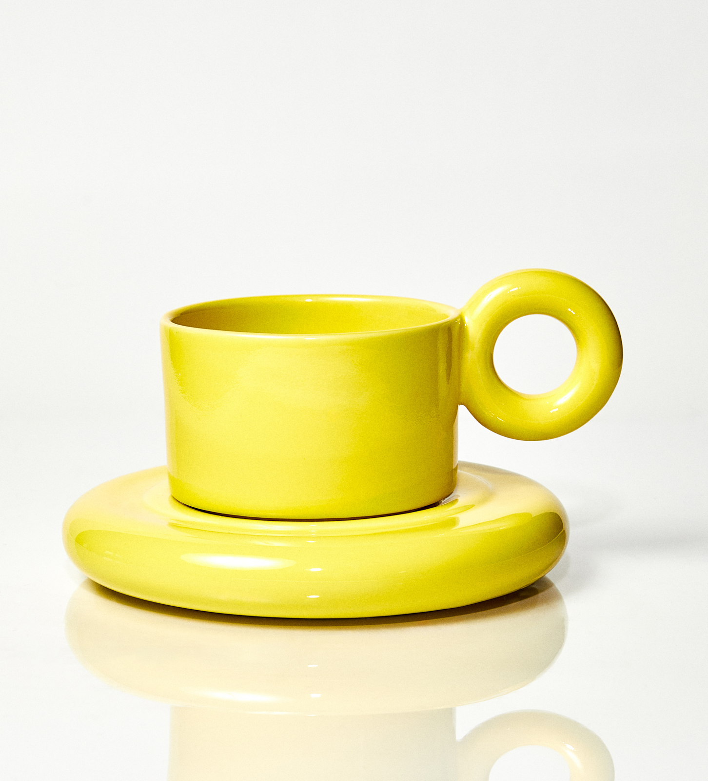 Kubek ceramiczny plus spodek Jackie / Acid Yellow/ ręcznie wytwarzane