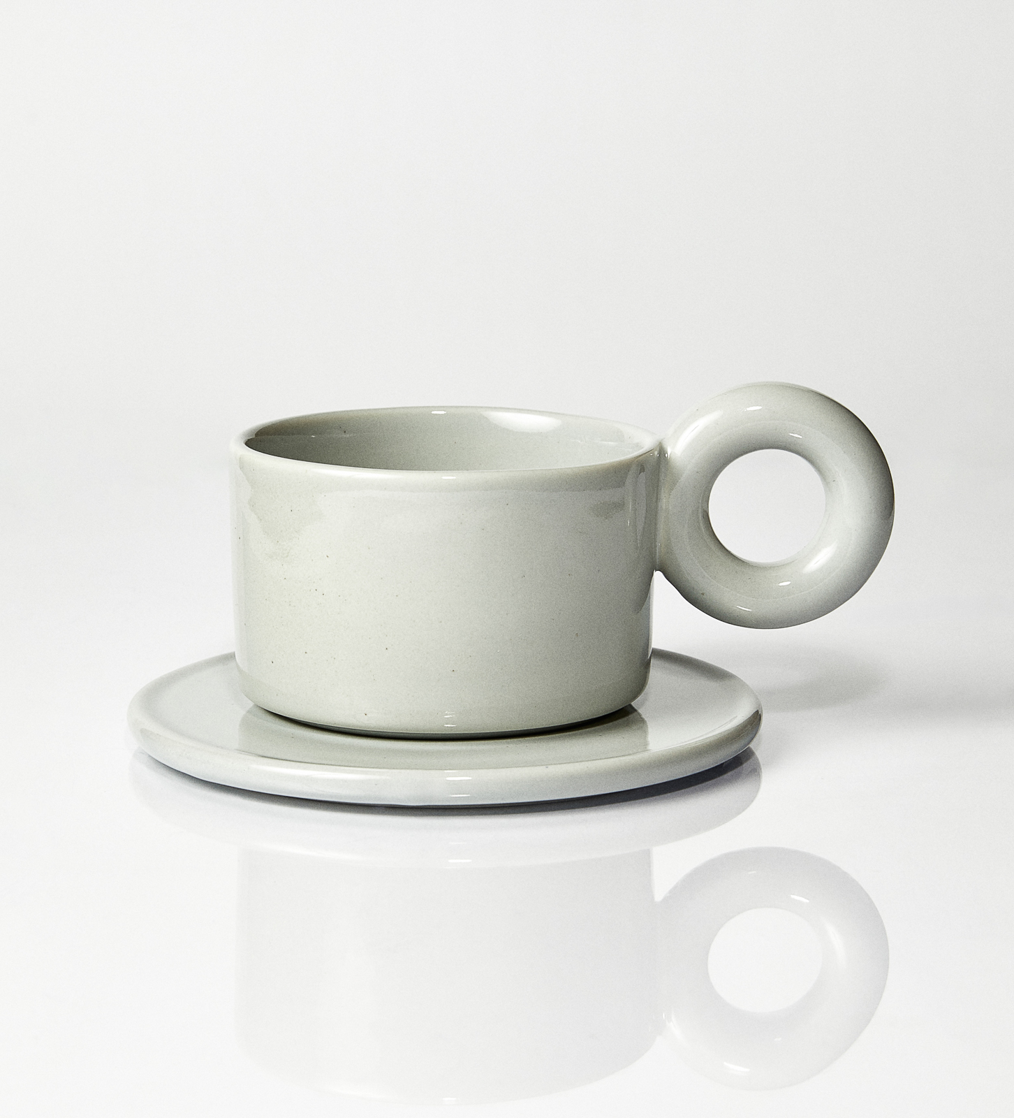 Kubek ceramiczny plus spodek Baub / Taupe/ ręcznie wytwarzane