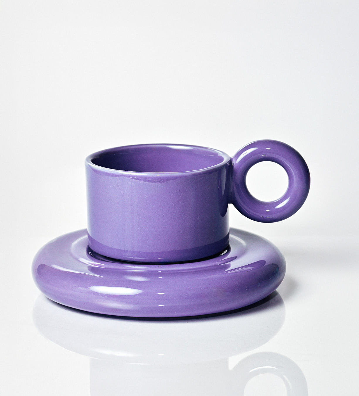 Kubek ceramiczny plus spodek Jackie / Electric Violet/ ręcznie wytwarzane