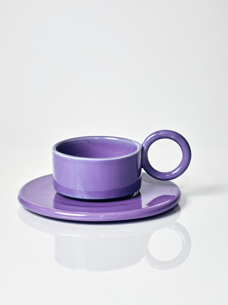 Filiżanka ceramiczna plus spodek Baub espresso / Electric Violet/ ręcznie wytwarzana